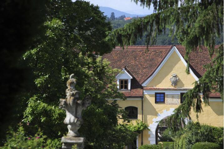 Schlosshotel Obermayerhofen Sebersdorf Buitenkant foto