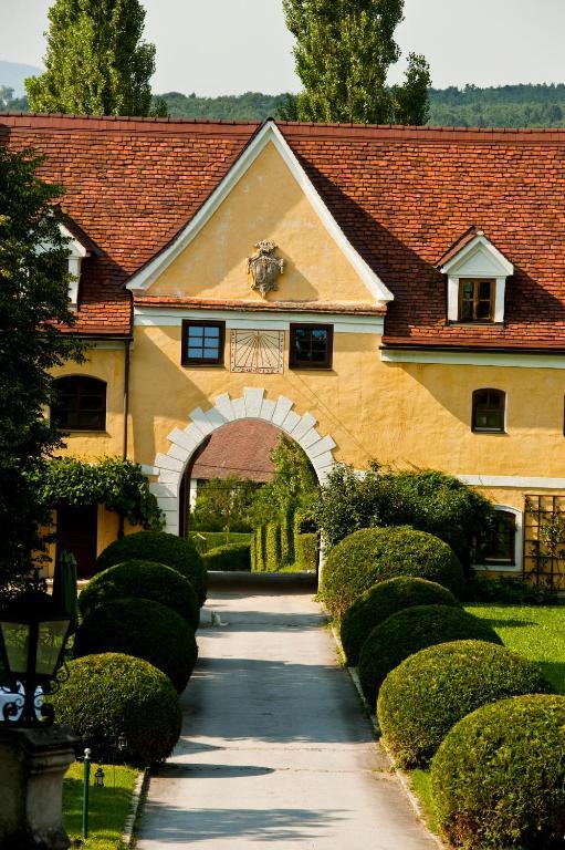 Schlosshotel Obermayerhofen Sebersdorf Buitenkant foto
