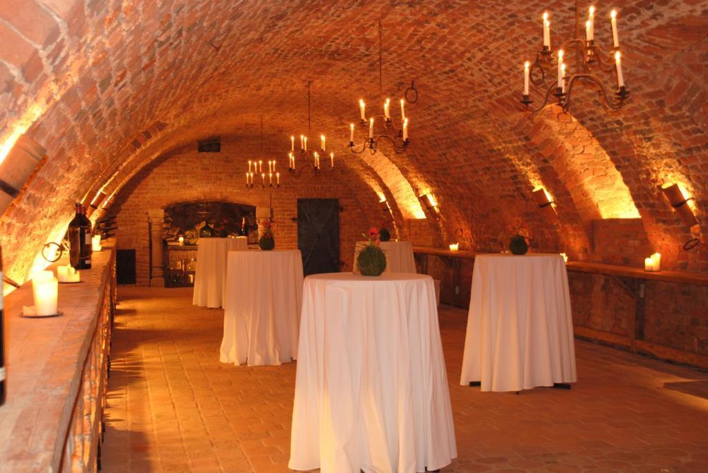 Schlosshotel Obermayerhofen Sebersdorf Buitenkant foto